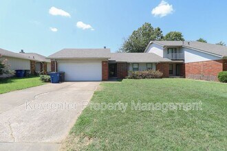 Building Photo - 7130 S Darlington Ave