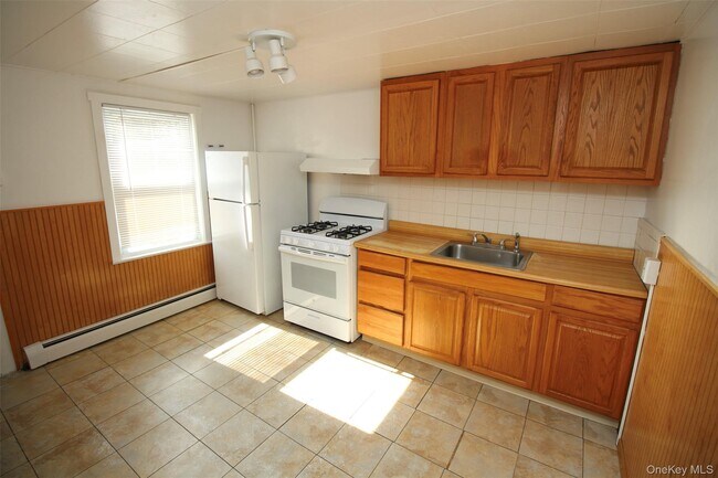 Foto del edificio - 4 School House Ln