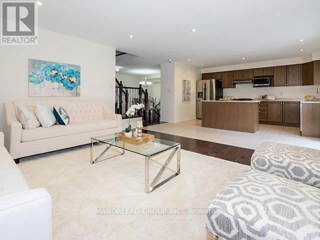 Building Photo - 17 Raithby Cres
