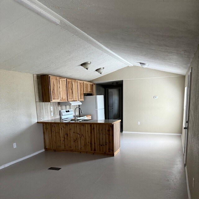 Foto del edificio - 22786 Cuttler Rd