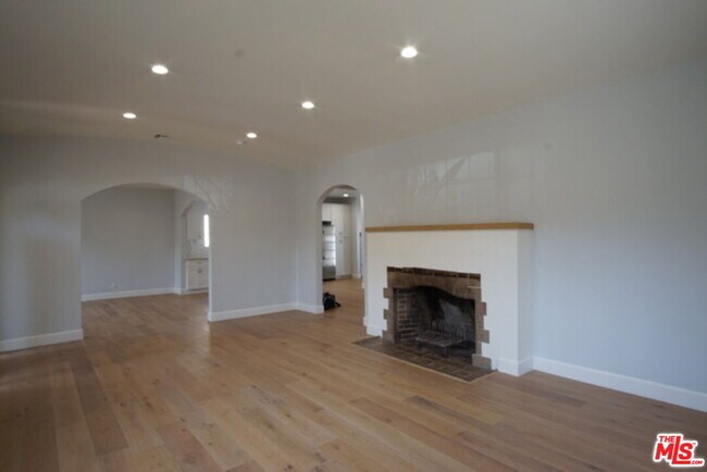 Foto del edificio - 830 3rd Ave