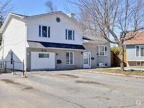 Building Photo - 1658 Rue de la Fleur-de-Lys