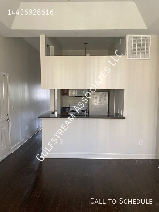 Foto del edificio - 219-1/2 E North Ave-Apt 2