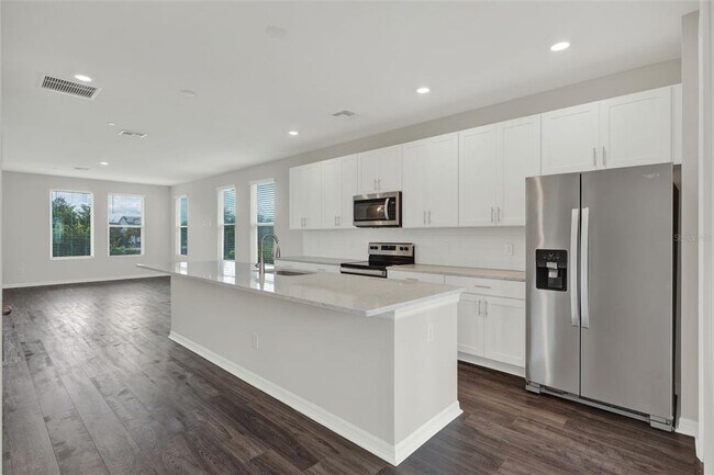 Foto del edificio - 13120 Bovet Ave