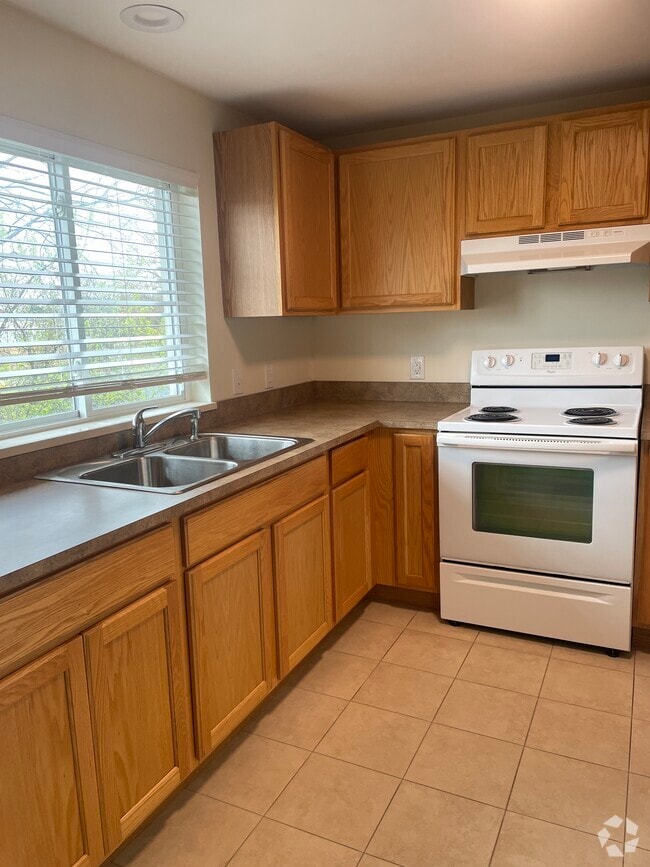 Building Photo - North Town Apartments