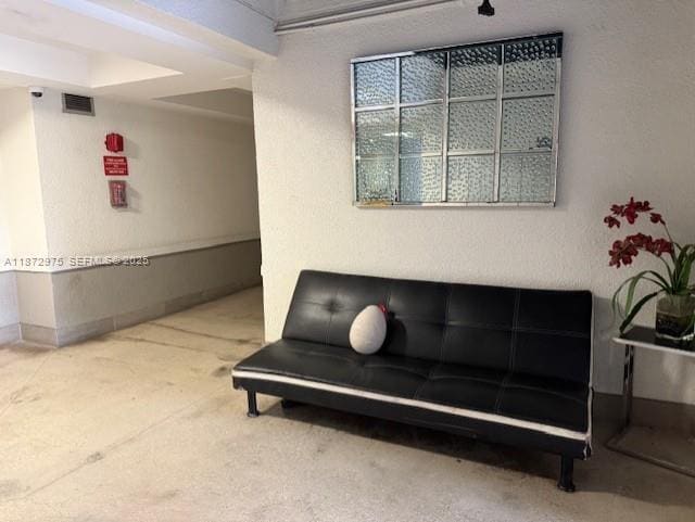 Building Photo - 1720 NW N River Dr