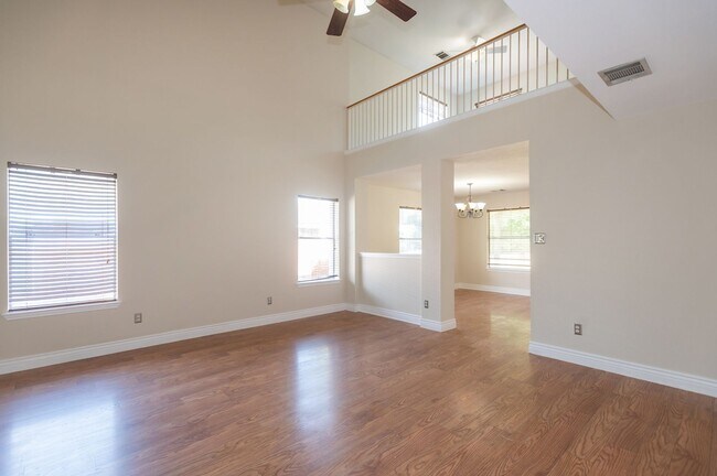 Building Photo - Blockhouse Creek Two Story!