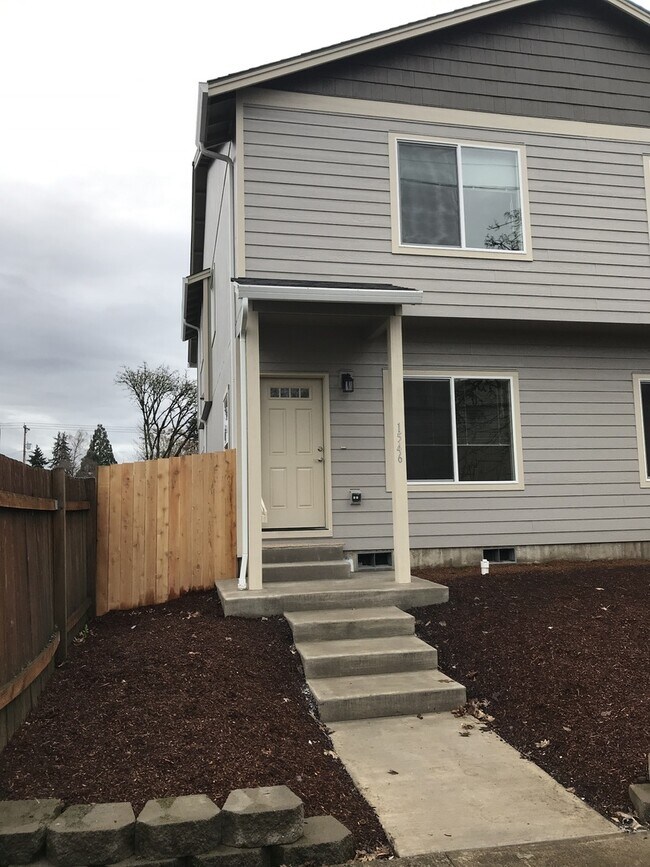 Foto del edificio - 1544-1546 Tripp St SE