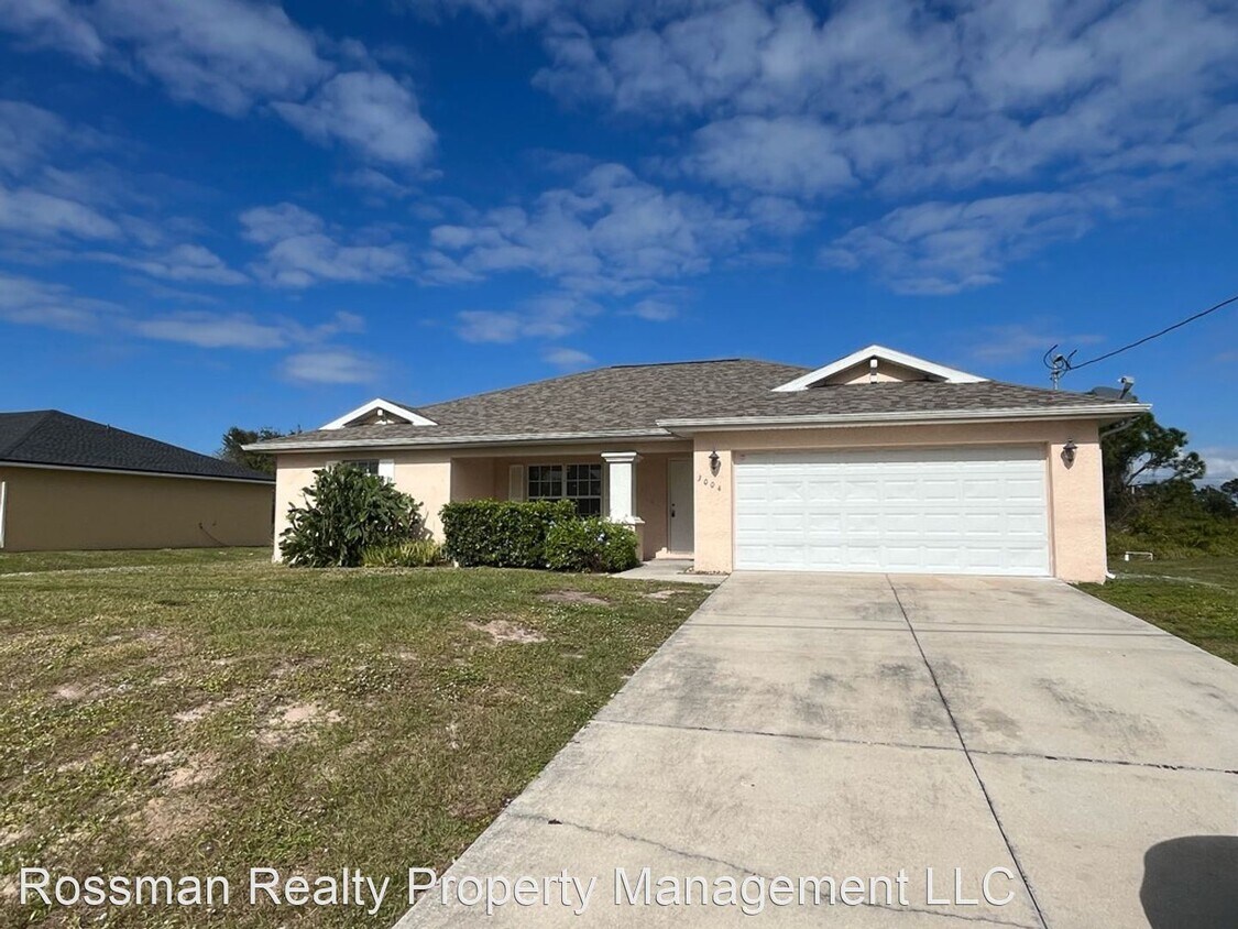 3 br, 2 bath House 3004 30th St SW House Rental in Lehigh Acres, FL