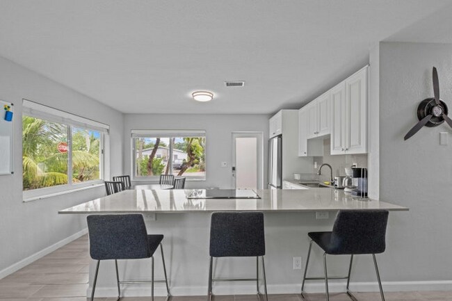 Foto del edificio - 1007 NE 9th Ct