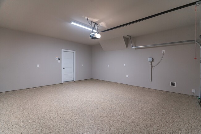 Building Photo - 10569 Preserve Wy