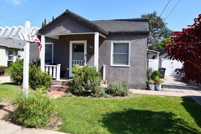 Foto del edificio - 629 W Culver Ave