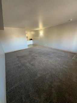 Building Photo - Large Studio Apartment With Secured parkin...