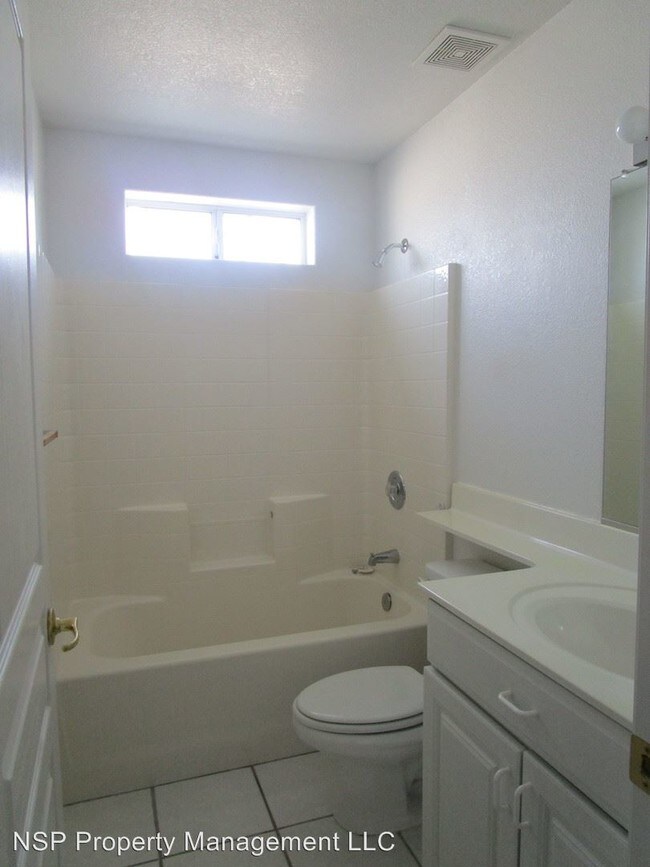 Building Photo - 3 br, 2 bath House - 1808 Palo Verde Blvd N