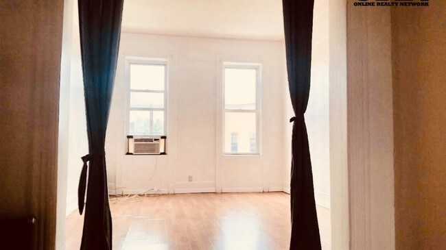 Building Photo - 176 St Nicholas Ave
