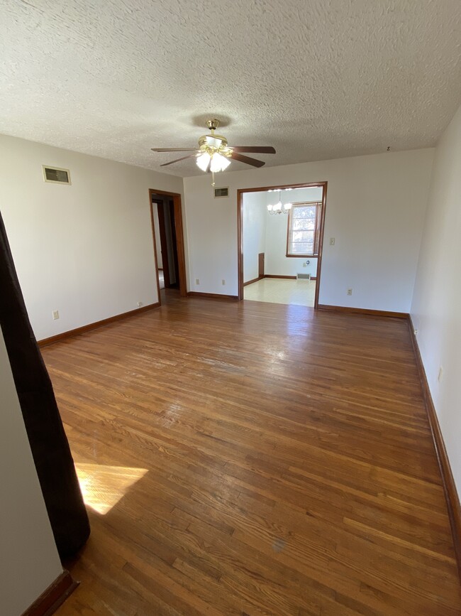 Building Photo - 335 S Prospect Ave