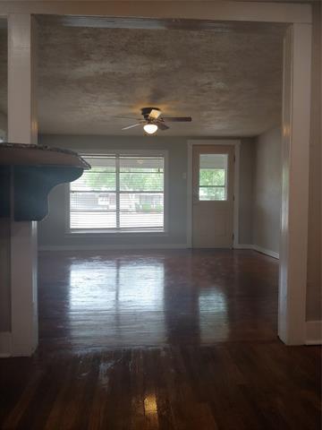 Building Photo - 710 S Cherry St