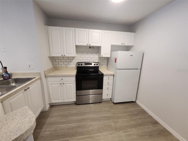 Building Photo - 850 S Tamiami Trl