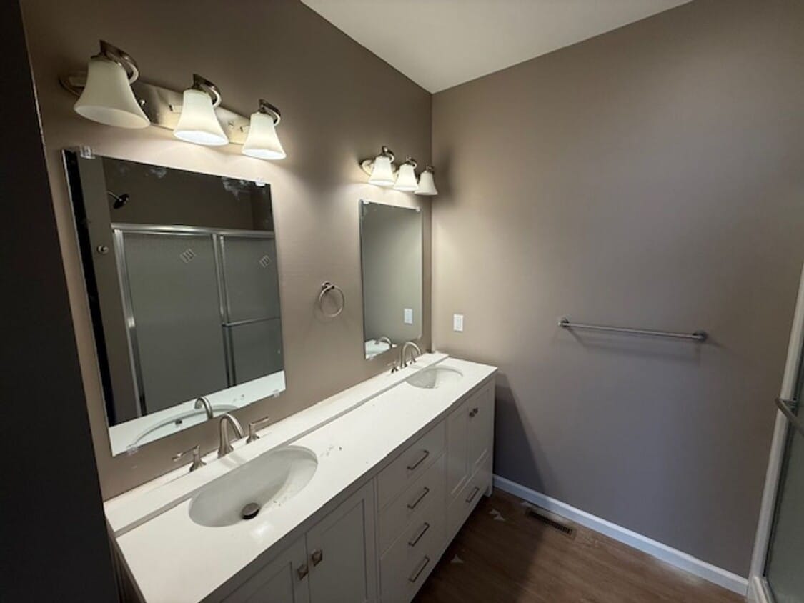 Building Photo - New Build 3 BR/2BA Duplex in Washington IL