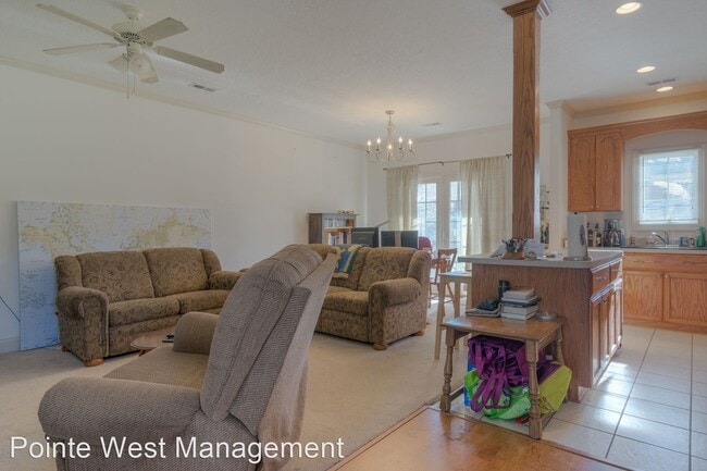 Building Photo - 3 br, 2.5 bath House - 2601 Blossom Trail
