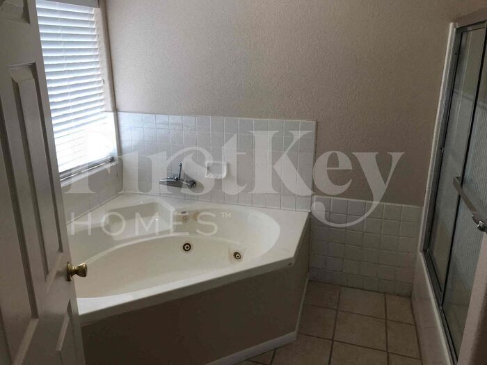 Foto del edificio - 11740 N 80th Dr