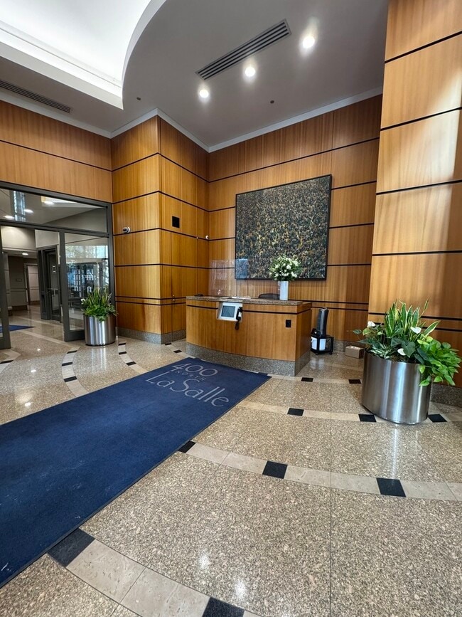 Foto del edificio - 400 N La Salle Dr