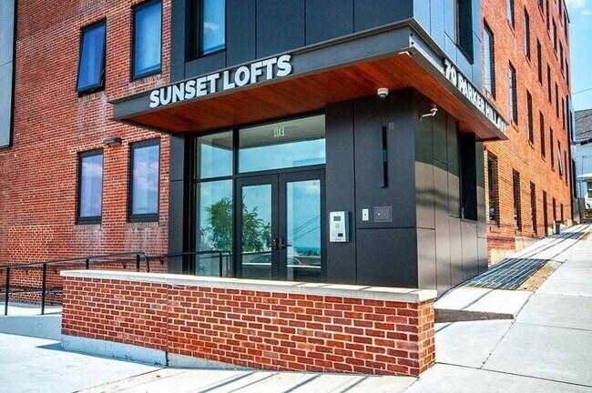 Foto del edificio - 70 Parker Hill Ave
