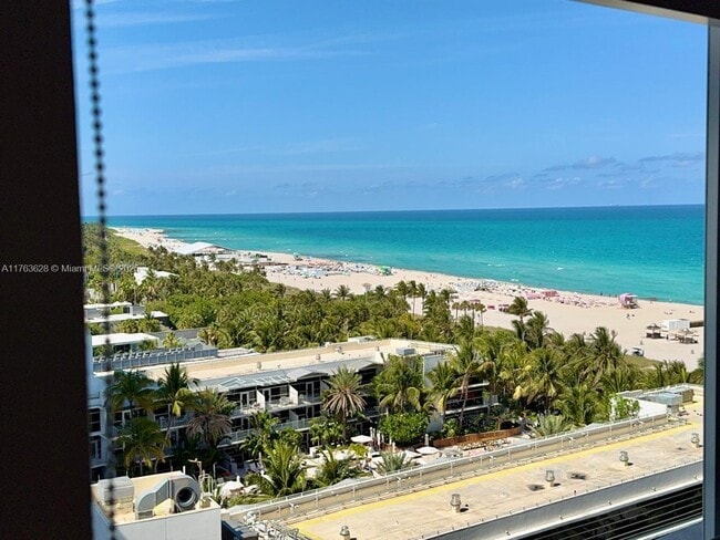 Foto del edificio - 100 Lincoln Rd