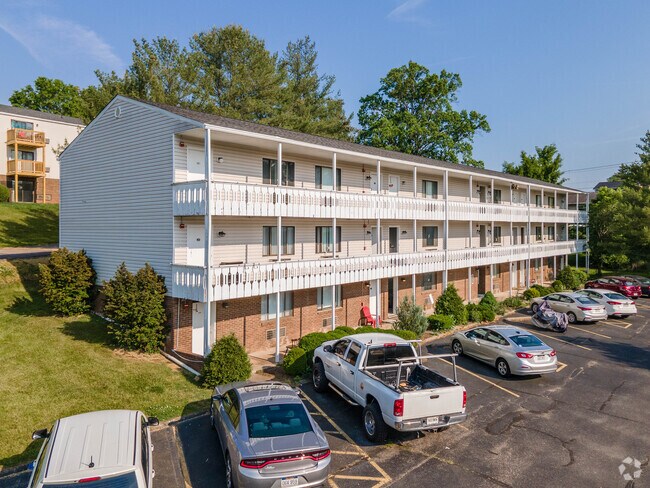 Foto del edificio - Patriot Walker (FKA Village Hill)