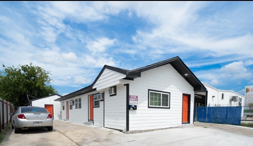 Building Photo - 1426 Telephone Rd