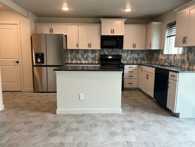 Building Photo - Charming Modern Home in the Heart of Boise