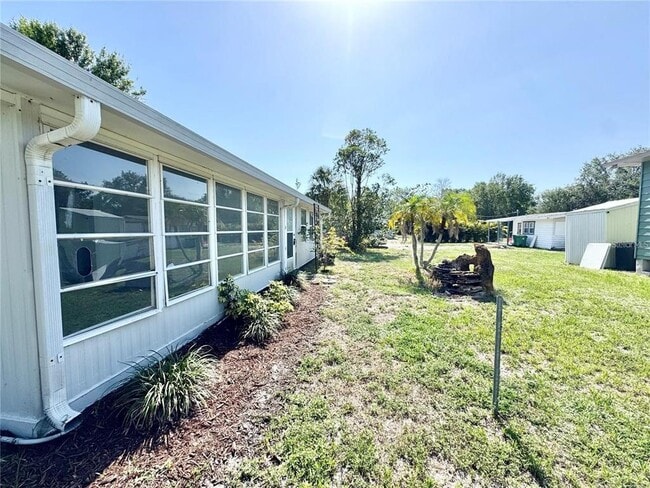 Building Photo - 162 Sapodilla St