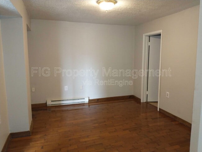 Building Photo - 431 W G St