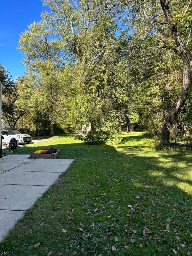 Foto del edificio - 225 E Northfield Rd