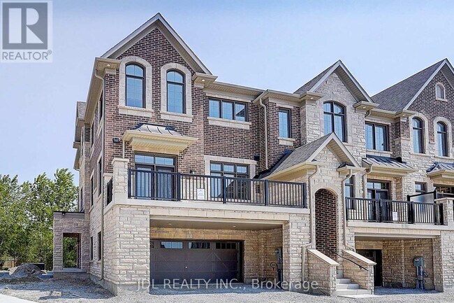 Building Photo - 1 W Vlg Ln