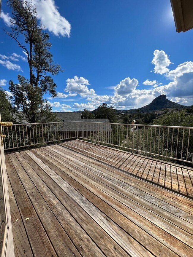 Foto del edificio - 3 Bedroom 2 Bath Home Overlooking Thumb Butte ~ Forest Trails