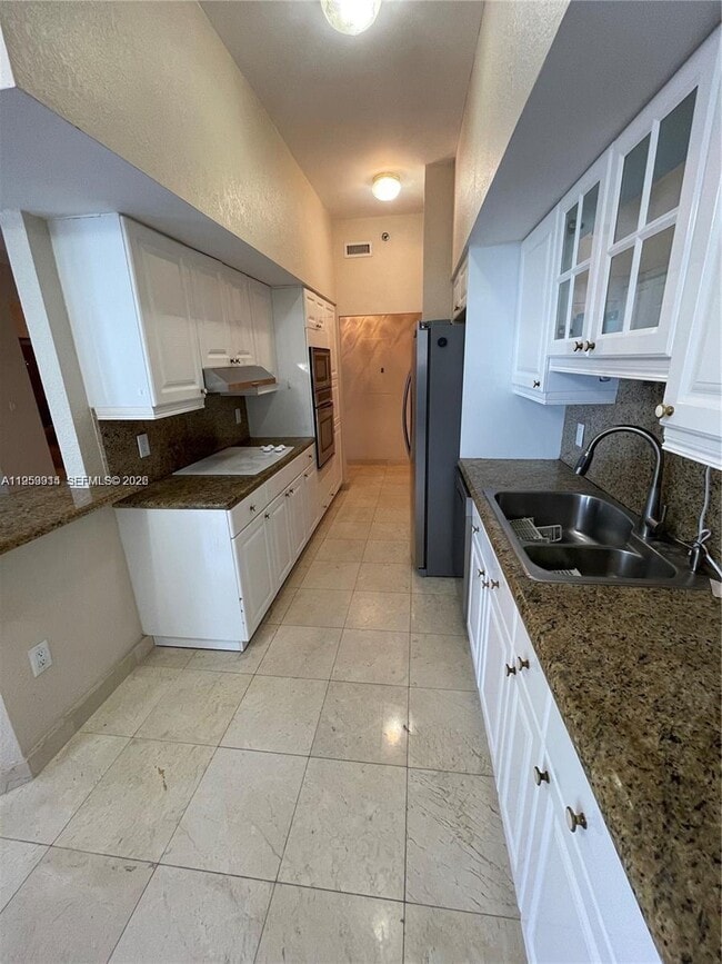 Foto del edificio - 8925 Collins Ave