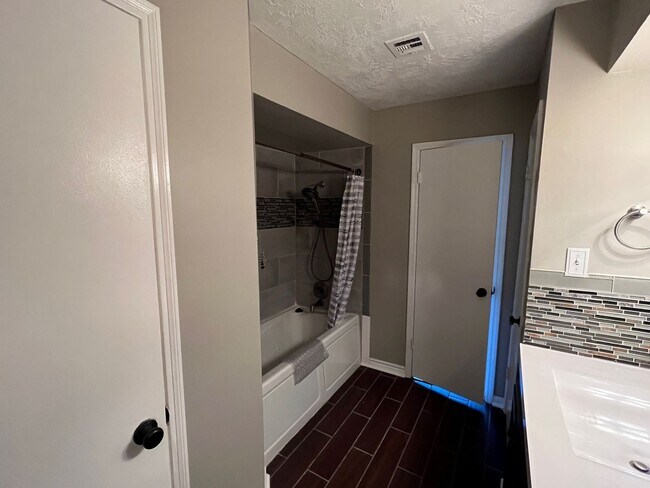 Building Photo - 1822 Spruce Knob CT- 1 story home