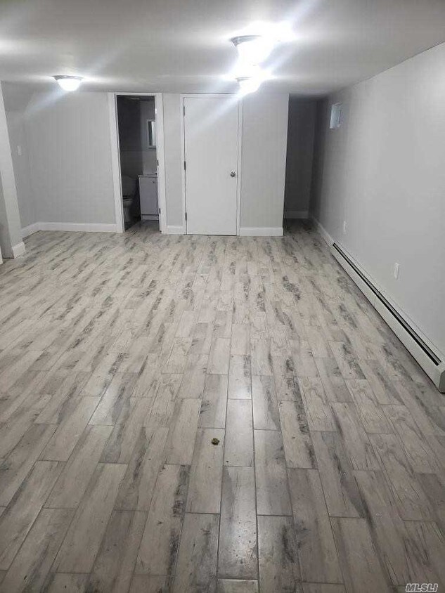 Foto principal - 137-31 132nd Ave