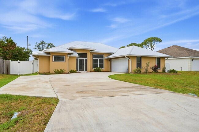 Foto del edificio - 1280 SW Kalevala Dr