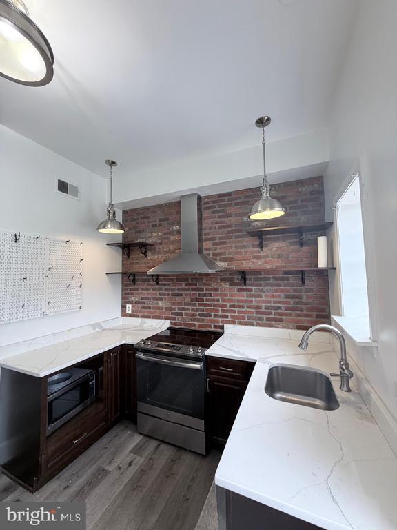 Foto del edificio - 1111 Duke St