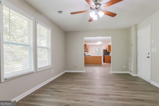 Building Photo - 6578 Carriage Ln