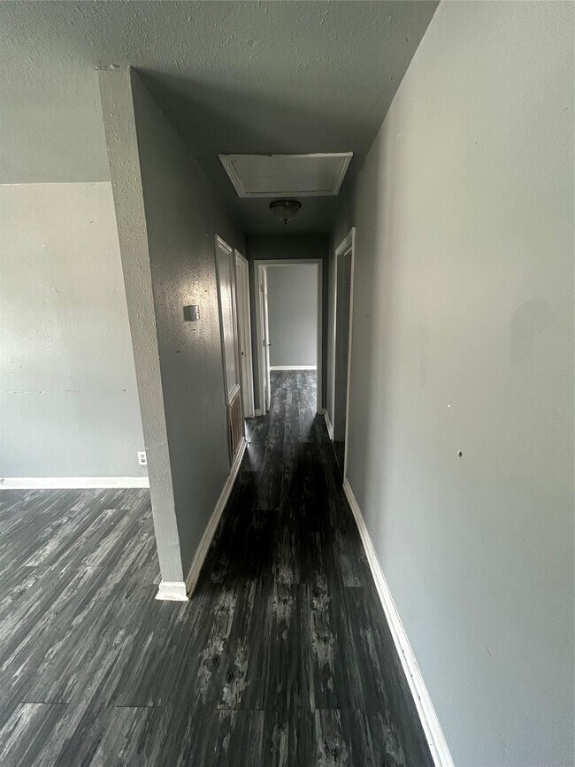 Foto del edificio - 811 W 11th St