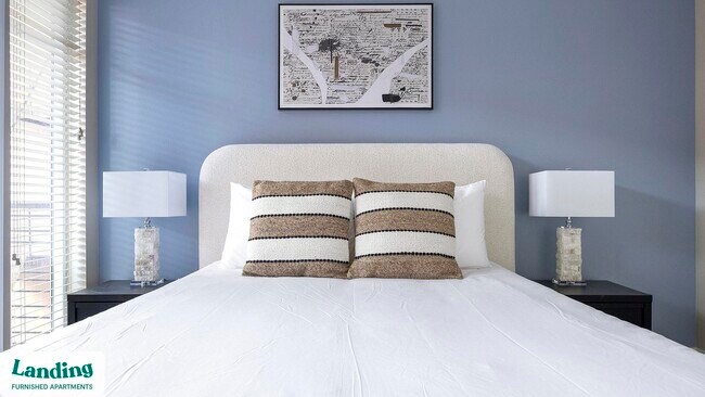 Foto del edificio - 1000 S Broadway