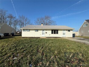 Building Photo - 107 Revere Rd