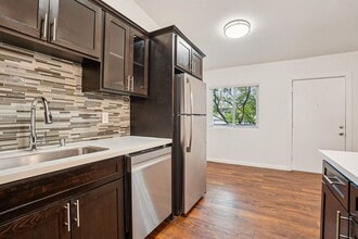Building Photo - 3105 W 27th St