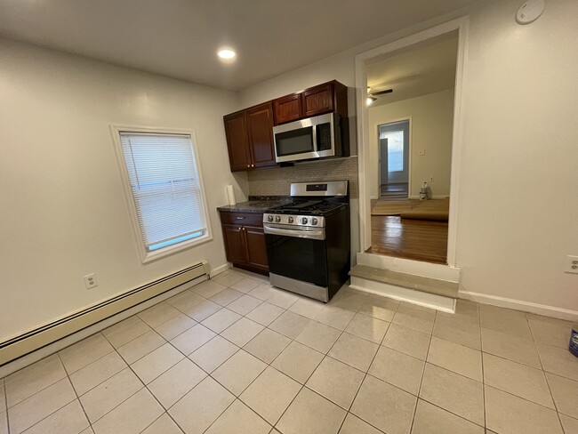 Building Photo - 49 Carroll St