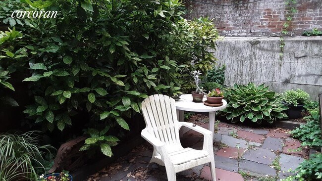 Foto del edificio - 147 E 37th St