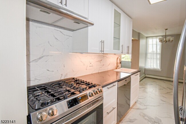 Foto del edificio - 1 River Rd