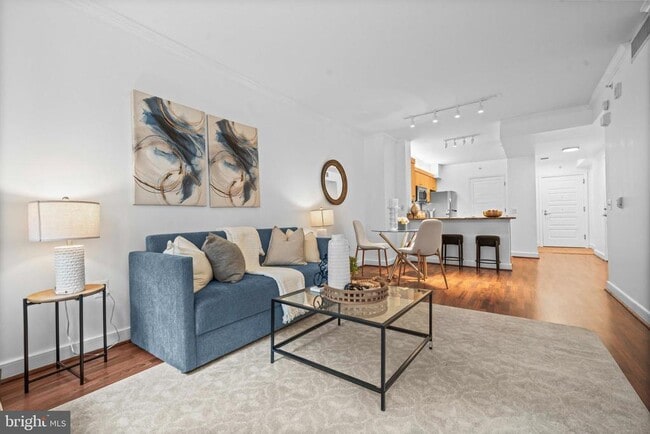 Foto del edificio - 616 E St NW